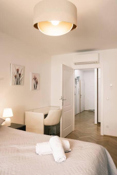 Pink Prater Apartament *